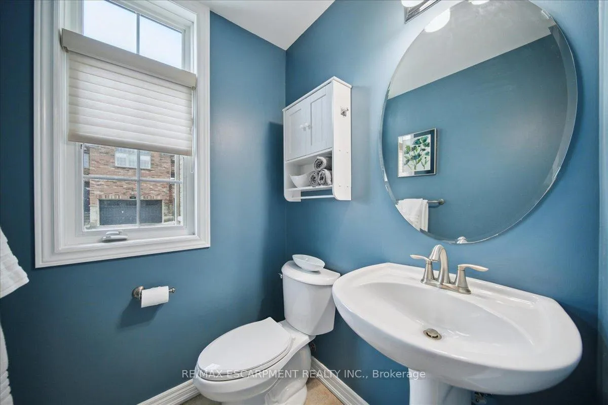 Photo 7 of 105 Oakhaven Place, Hamilton, Meadowlands — HOMEH