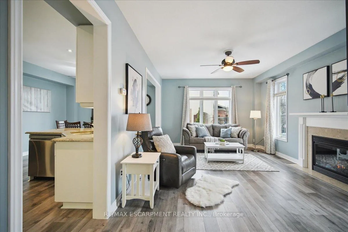 Photo 8 of 105 Oakhaven Place, Hamilton, Meadowlands — HOMEH