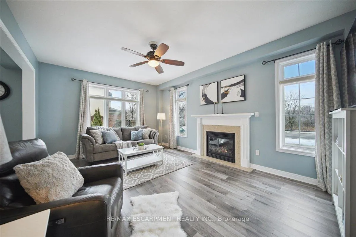Photo 9 of 105 Oakhaven Place, Hamilton, Meadowlands — HOMEH