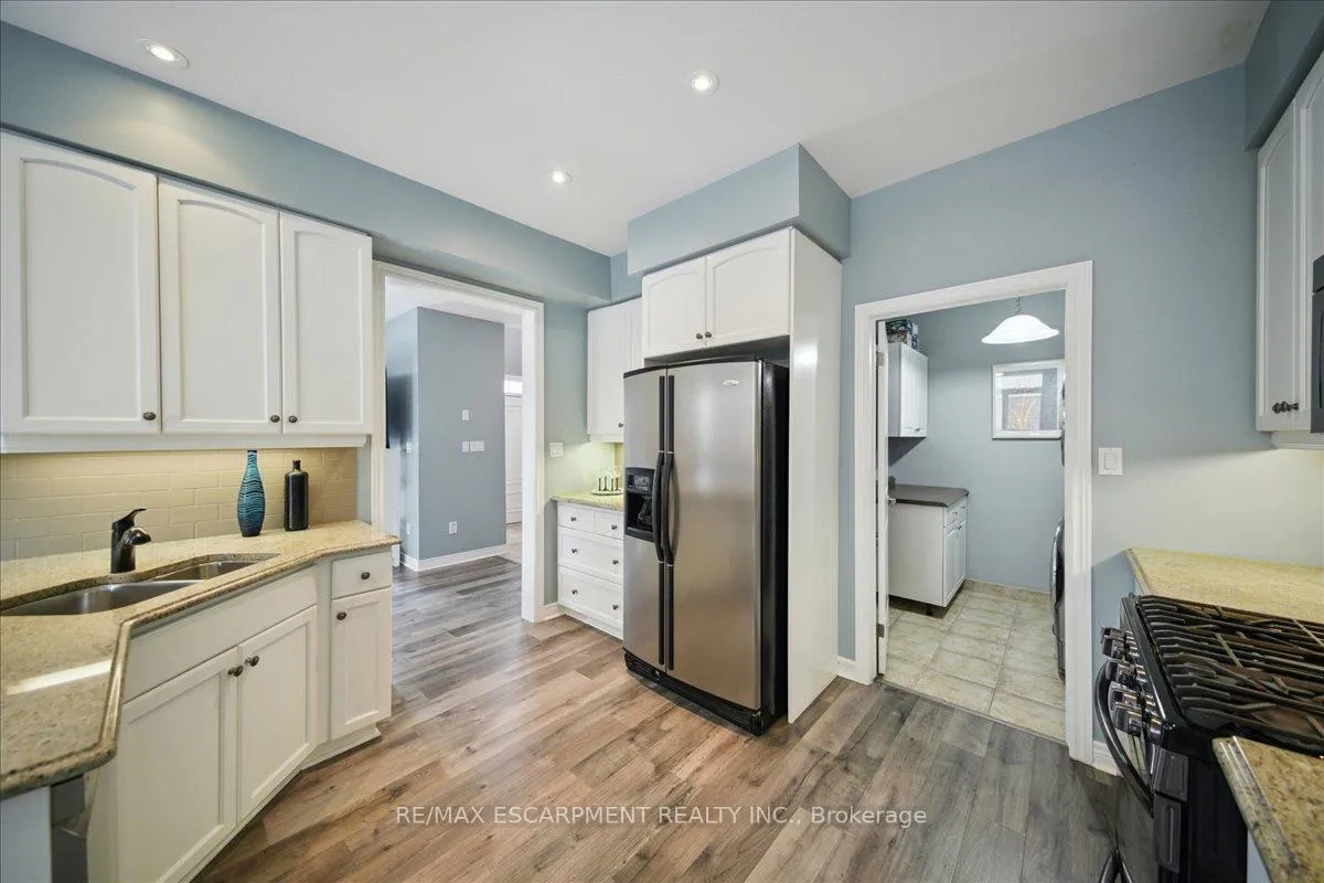 Photo 17 of 105 Oakhaven Place, Hamilton, Meadowlands — HOMEH