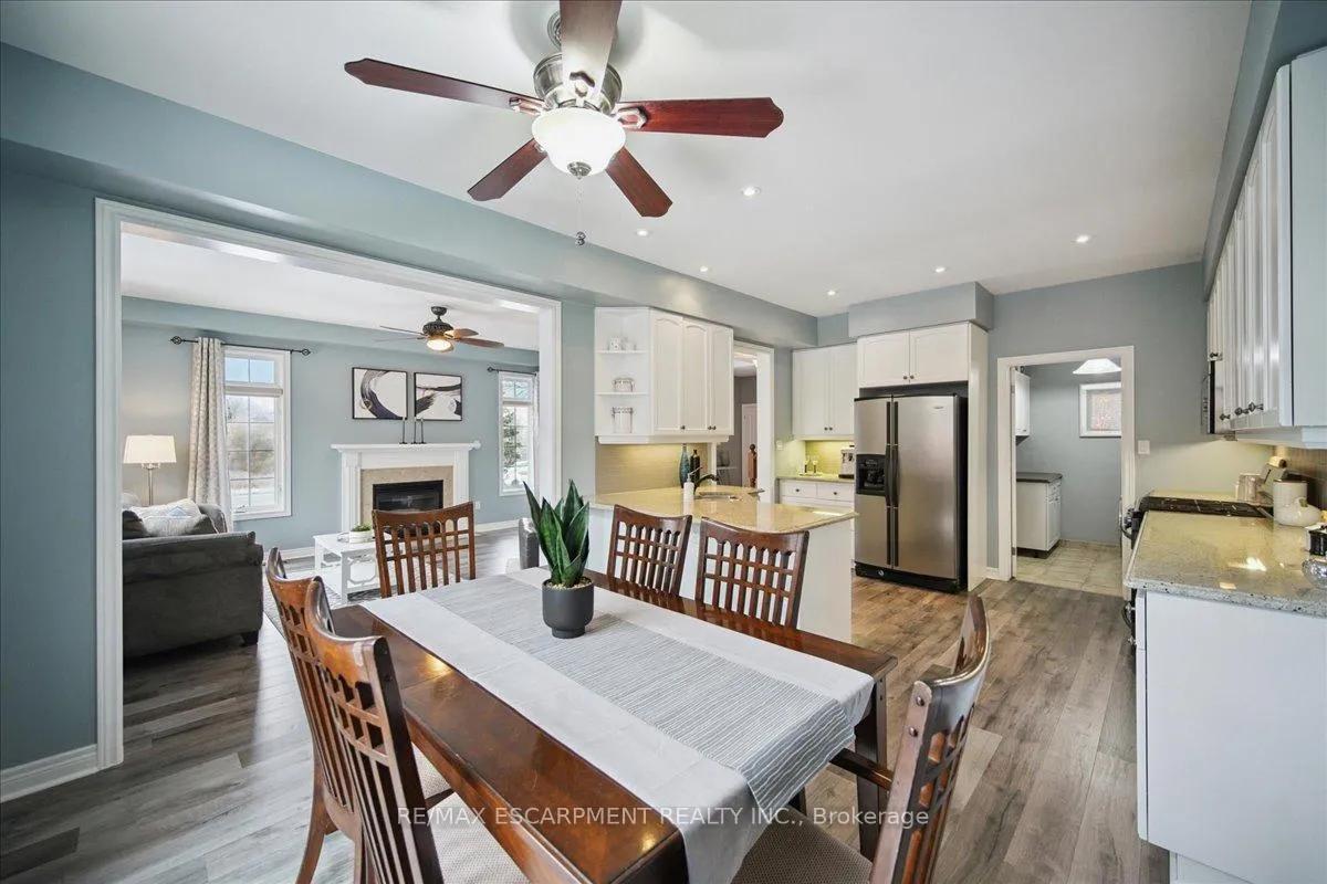 Photo 24 of 105 Oakhaven Place, Hamilton, Meadowlands — HOMEH
