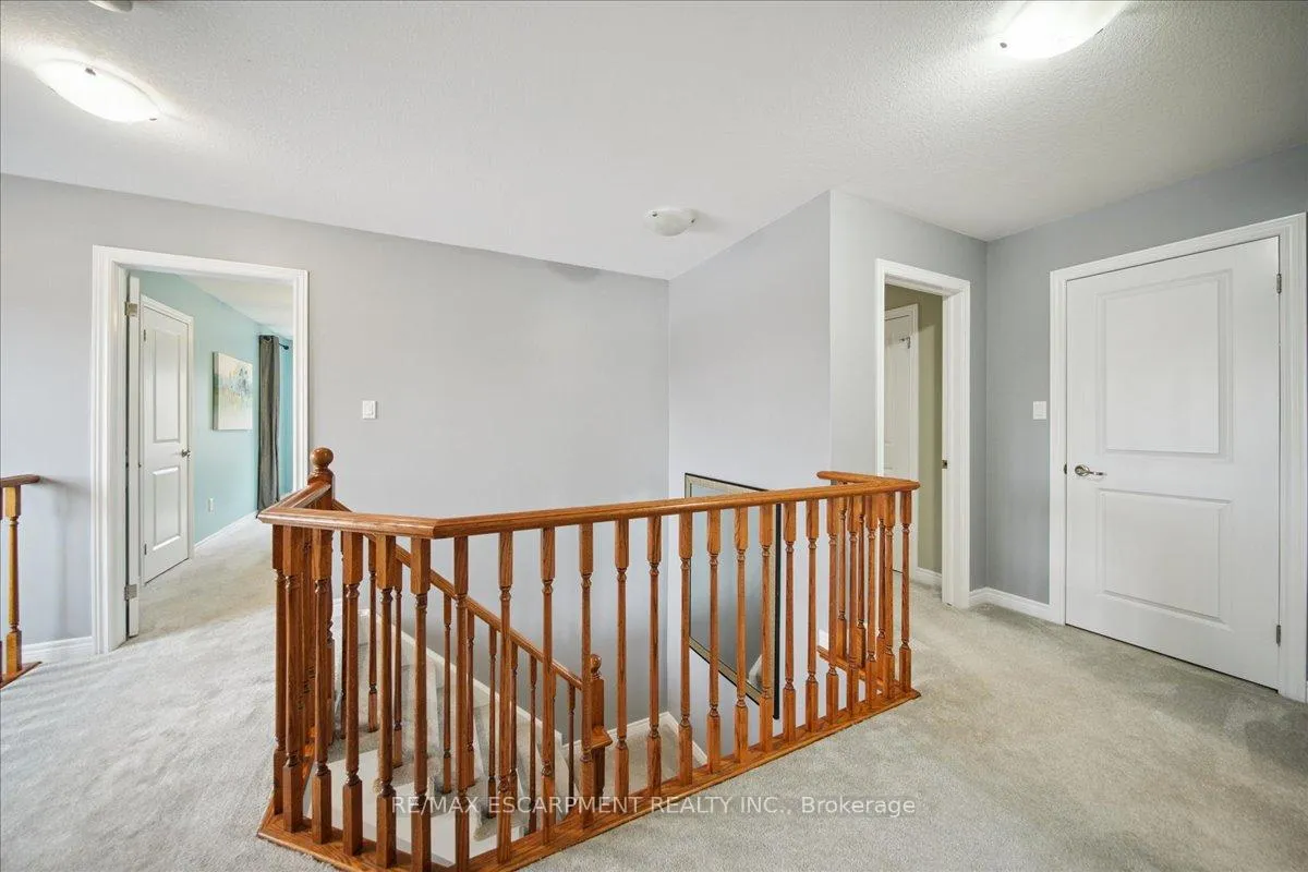 Photo 26 of 105 Oakhaven Place, Hamilton, Meadowlands — HOMEH