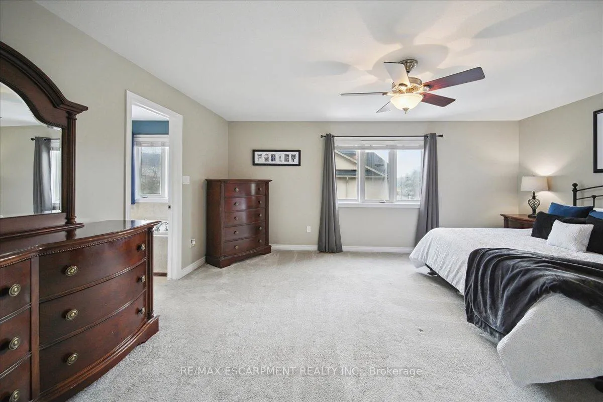 Photo 32 of 105 Oakhaven Place, Hamilton, Meadowlands — HOMEH