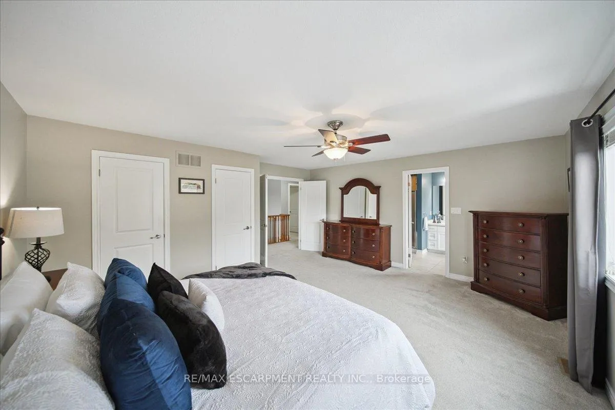 Photo 33 of 105 Oakhaven Place, Hamilton, Meadowlands — HOMEH