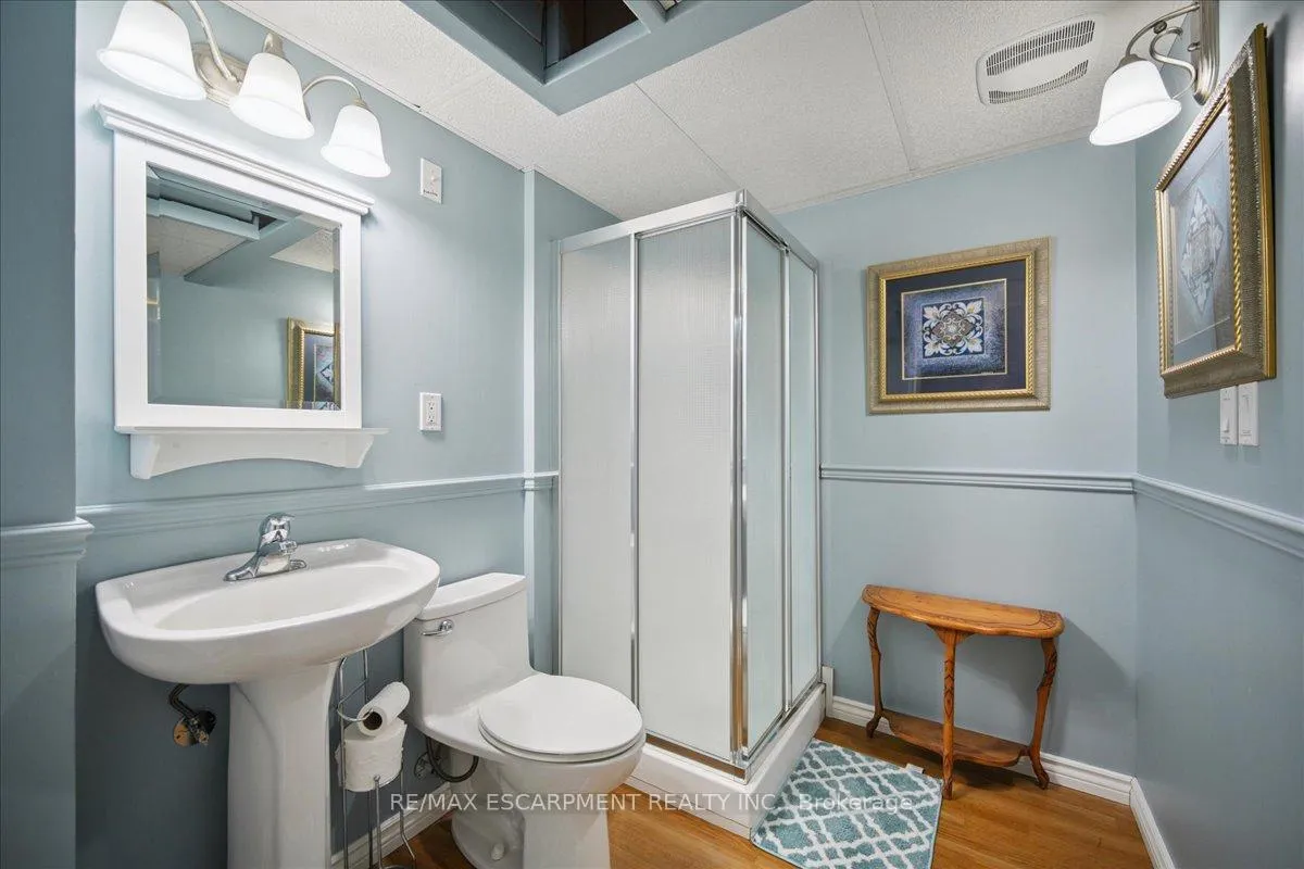Photo 40 of 105 Oakhaven Place, Hamilton, Meadowlands — HOMEH