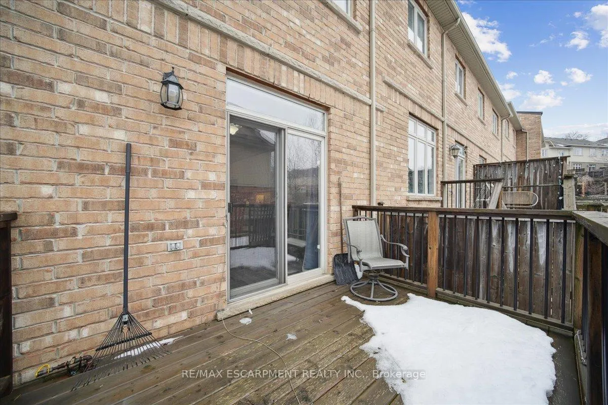 Photo 41 of 105 Oakhaven Place, Hamilton, Meadowlands — HOMEH