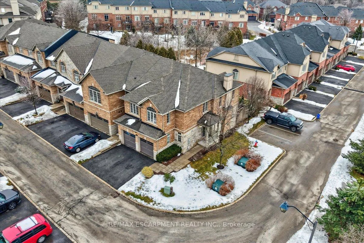 Photo 44 of 105 Oakhaven Place, Hamilton, Meadowlands — HOMEH