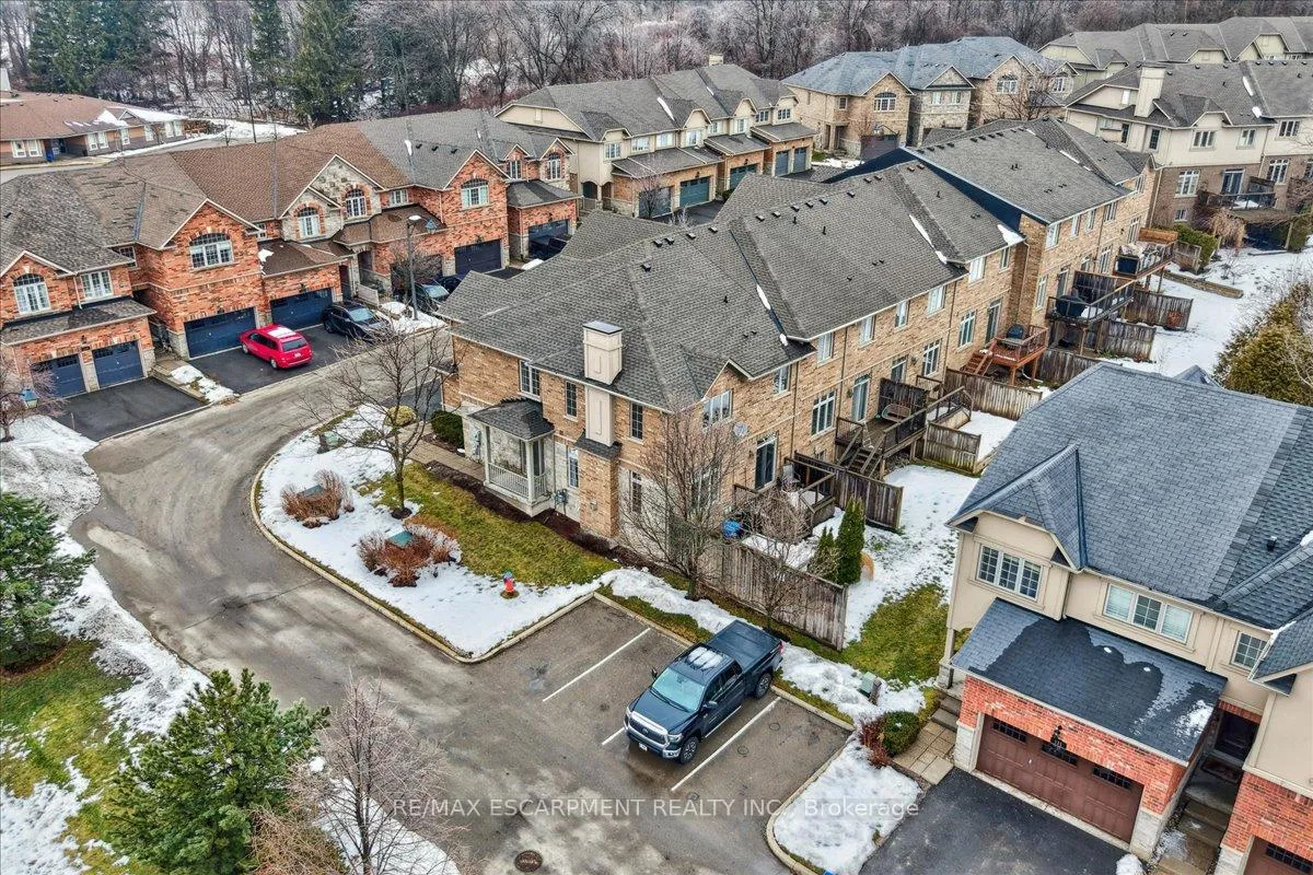 Photo 45 of 105 Oakhaven Place, Hamilton, Meadowlands — HOMEH