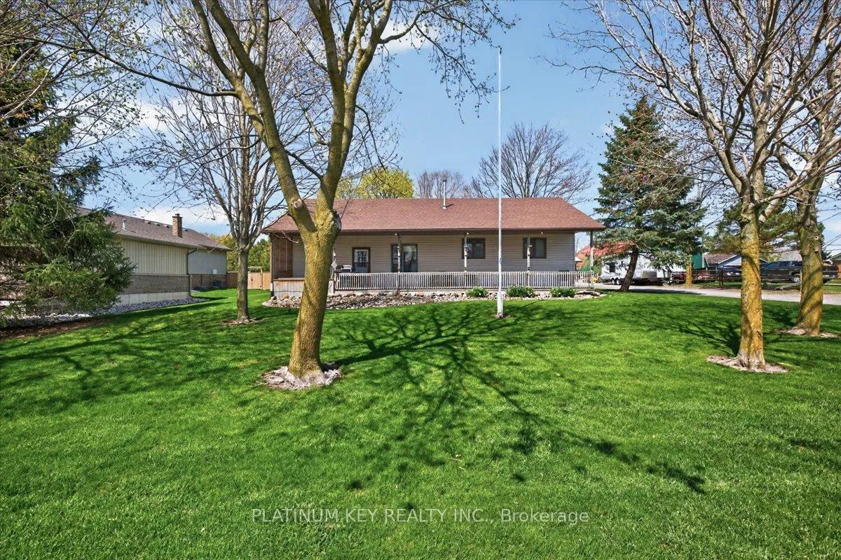 Photo 4 of 2300 Egremont Drive, Adelaide Metcalfe, Adelaide Village — HOMEH