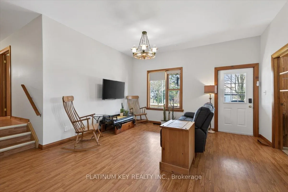 Photo 7 of 2300 Egremont Drive, Adelaide Metcalfe, Adelaide Village — HOMEH