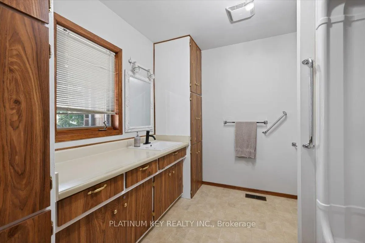 Photo 10 of 2300 Egremont Drive, Adelaide Metcalfe, Adelaide Village — HOMEH