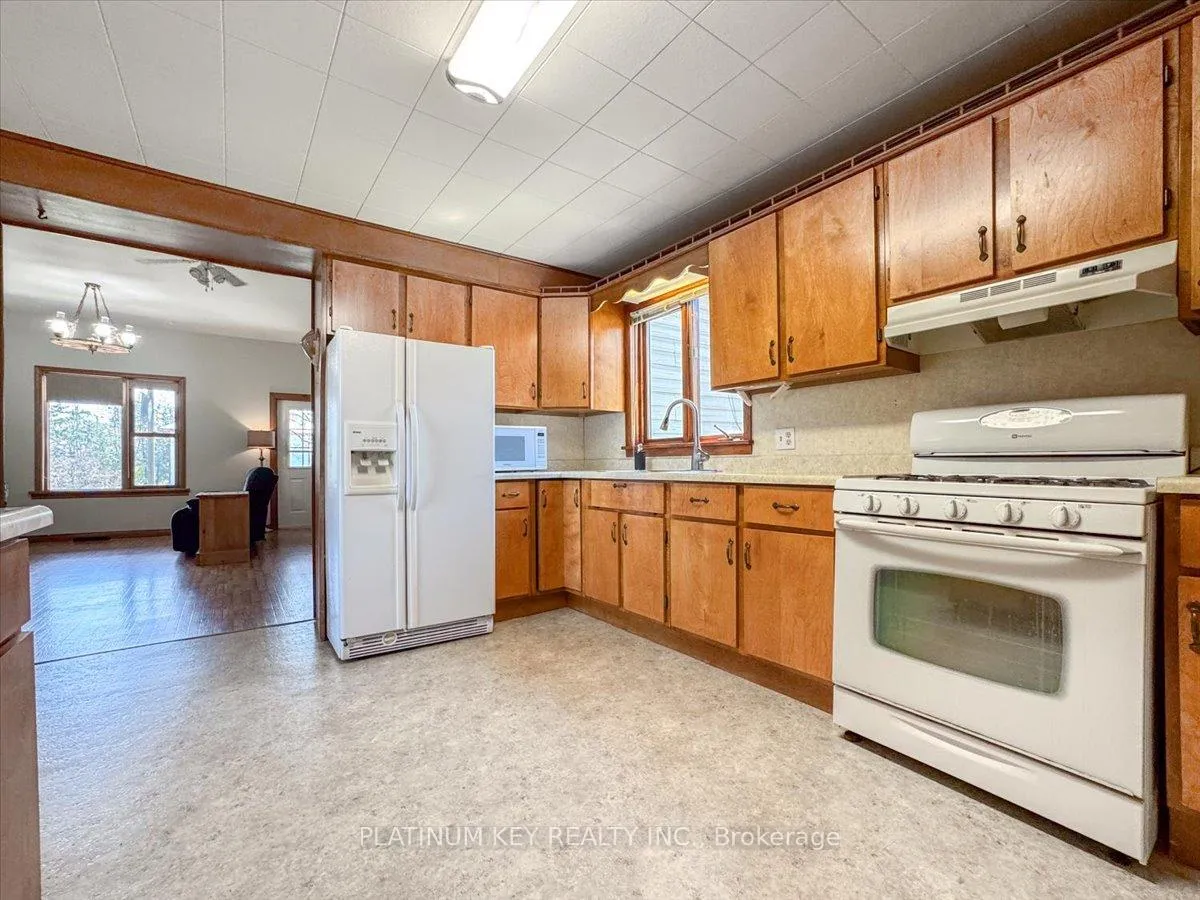 Photo 12 of 2300 Egremont Drive, Adelaide Metcalfe, Adelaide Village — HOMEH