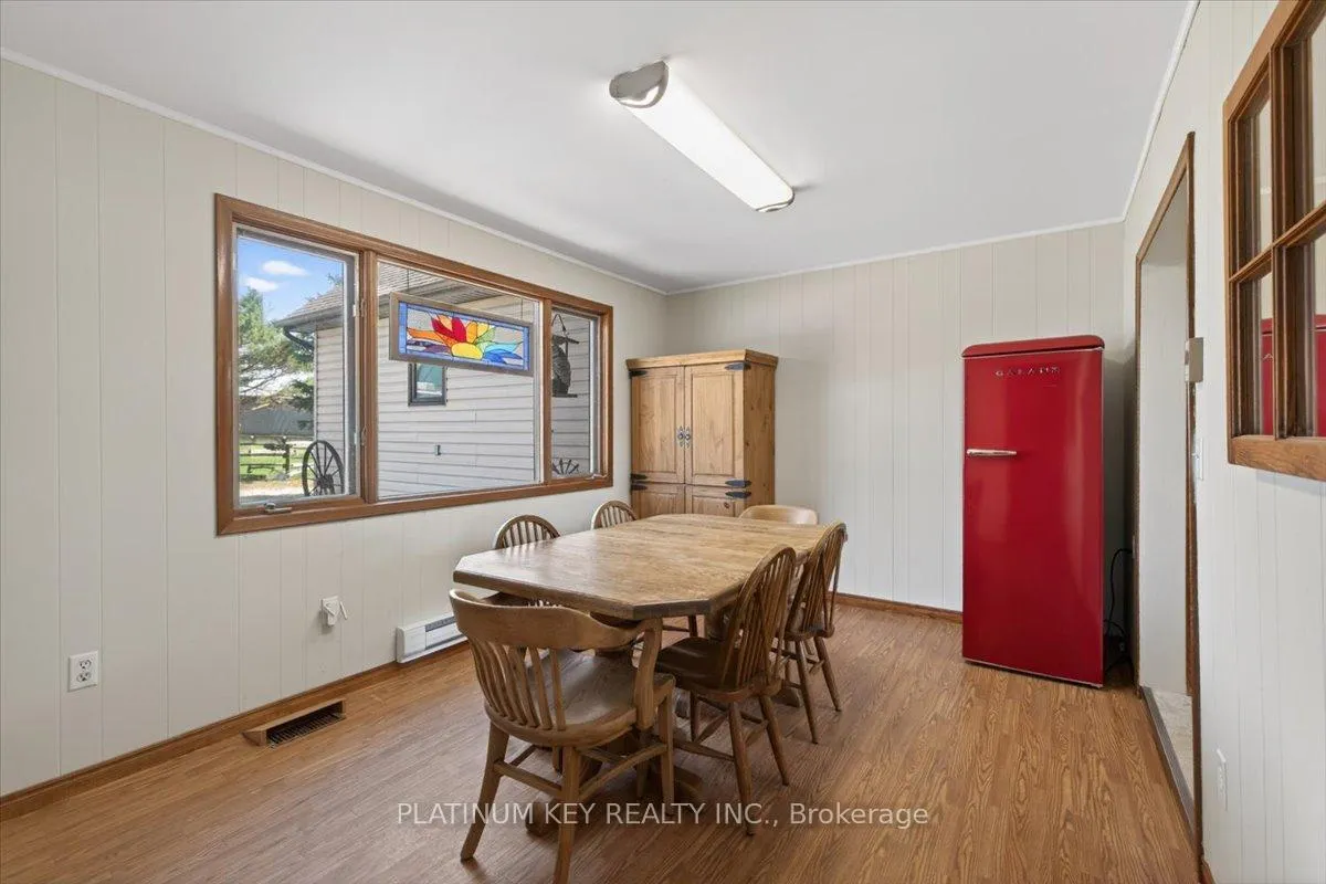 Photo 15 of 2300 Egremont Drive, Adelaide Metcalfe, Adelaide Village — HOMEH