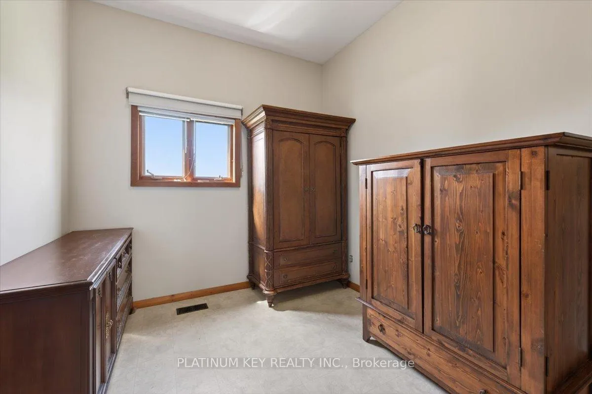 Photo 17 of 2300 Egremont Drive, Adelaide Metcalfe, Adelaide Village — HOMEH