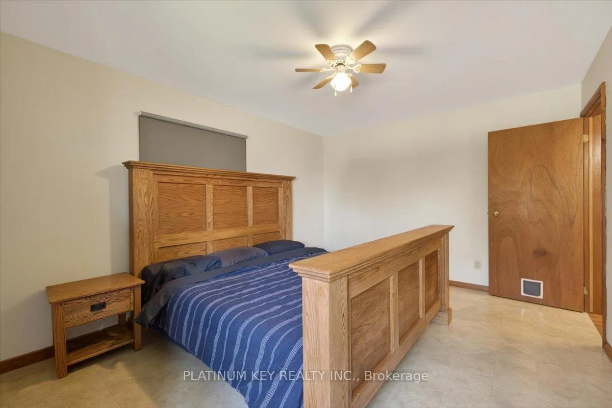 Photo 18 of 2300 Egremont Drive, Adelaide Metcalfe, Adelaide Village — HOMEH