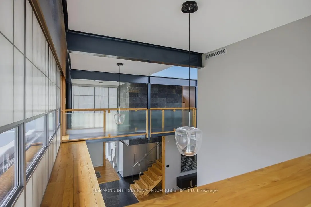 Photo 17 of 421 The Kingsway, Etobicoke, Edenbridge-Humber Valley — HOMEH
