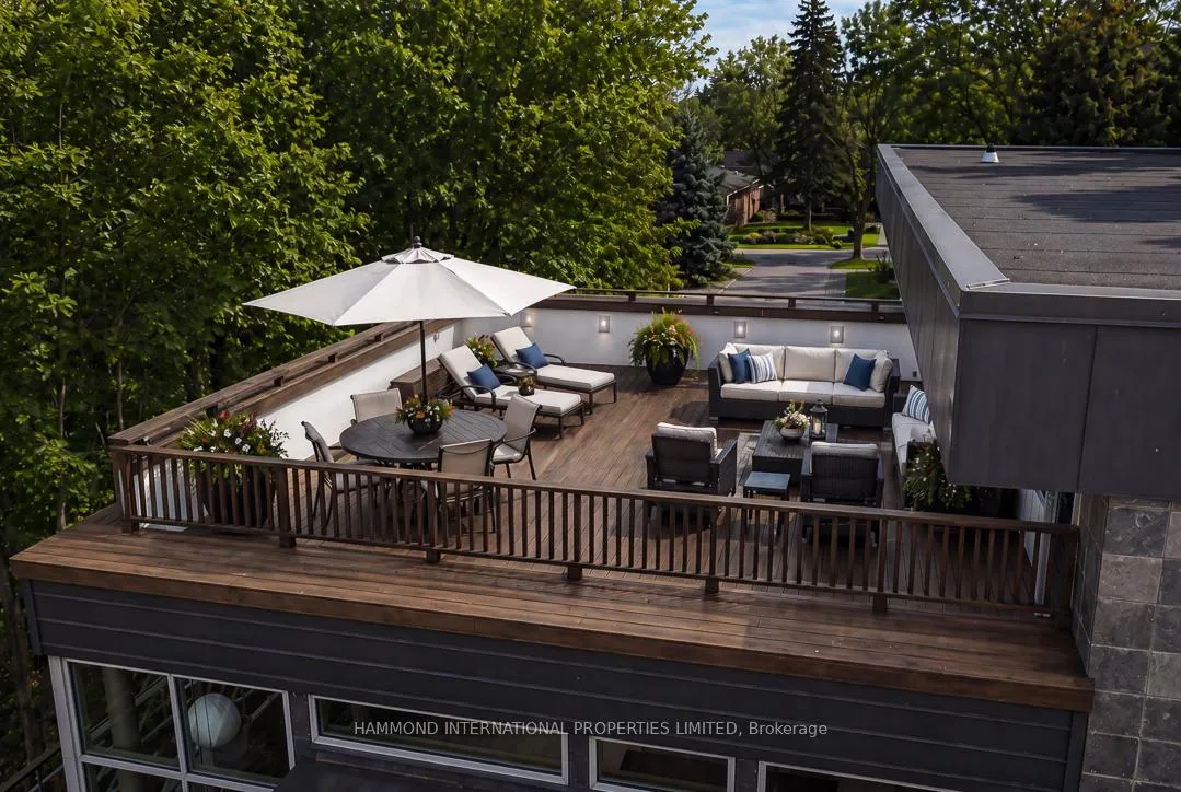 Photo 20 of 421 The Kingsway, Etobicoke, Edenbridge-Humber Valley — HOMEH
