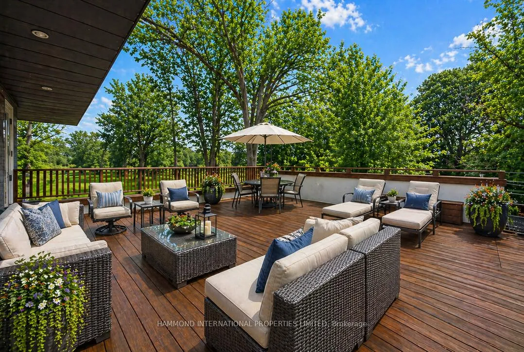 Photo 21 of 421 The Kingsway, Etobicoke, Edenbridge-Humber Valley — HOMEH