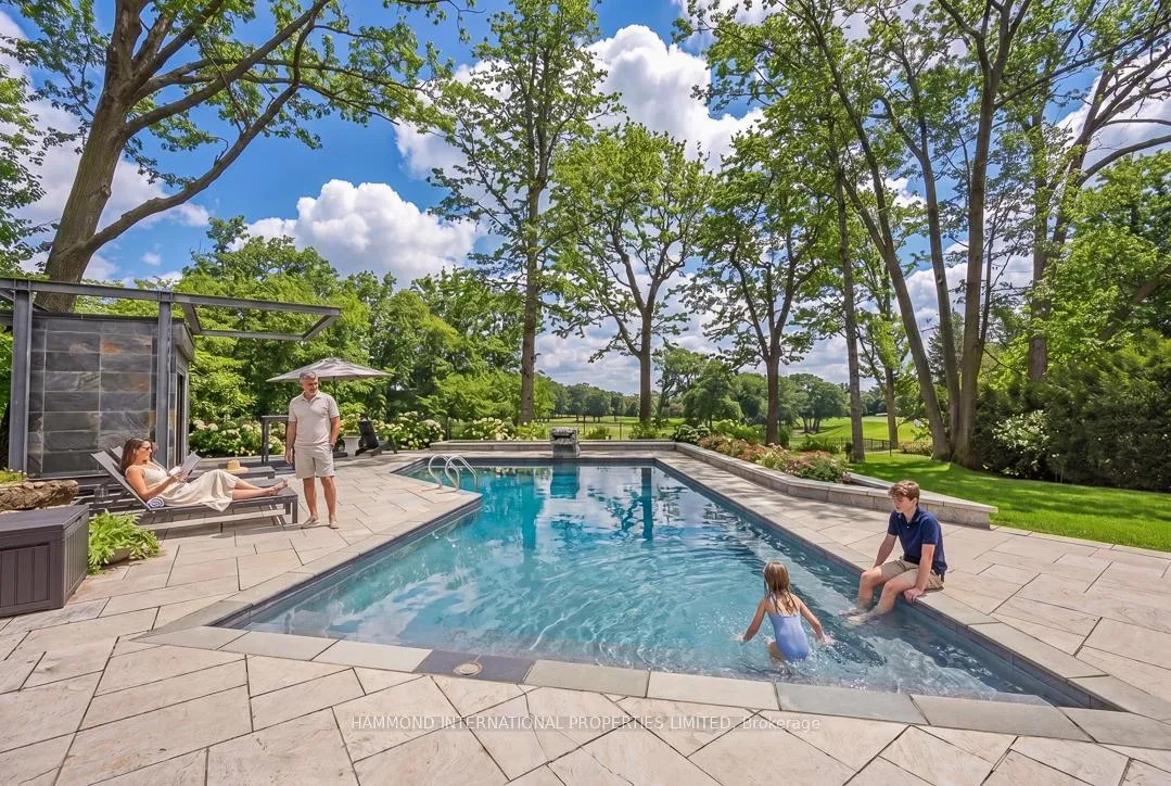 Photo 23 of 421 The Kingsway, Etobicoke, Edenbridge-Humber Valley — HOMEH