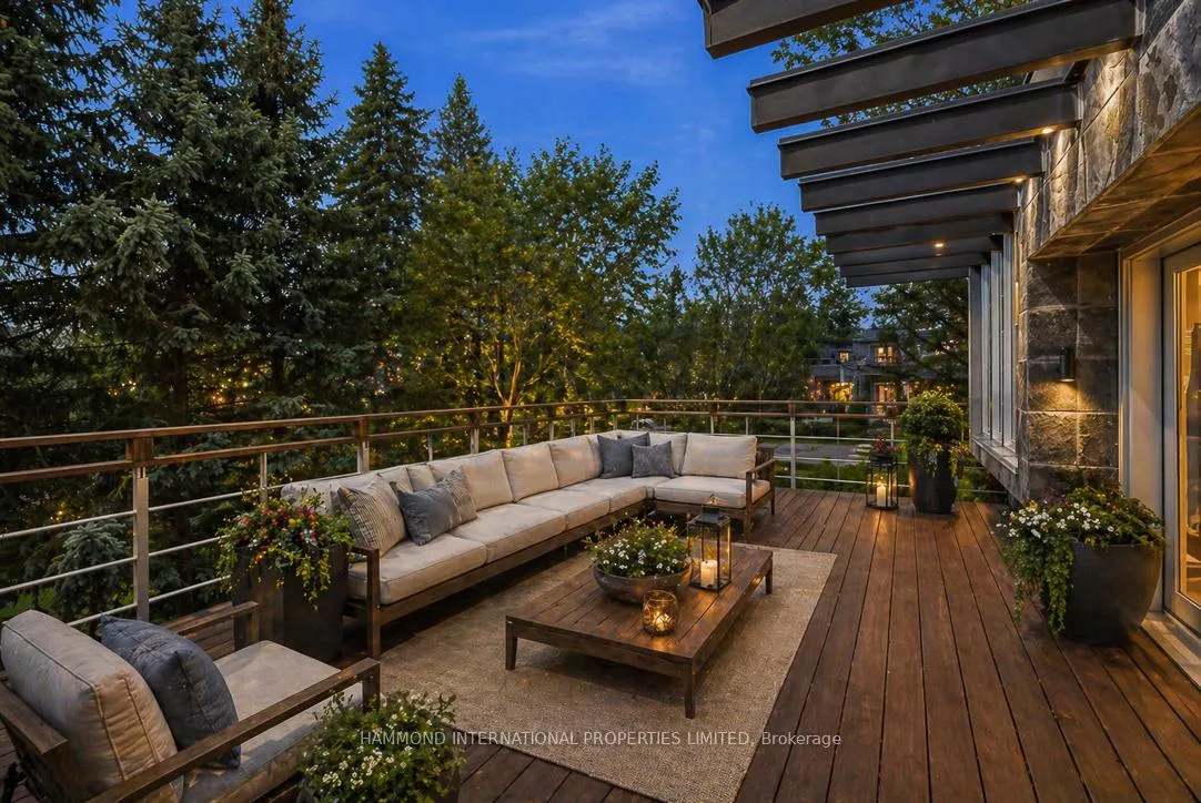 Photo 26 of 421 The Kingsway, Etobicoke, Edenbridge-Humber Valley — HOMEH
