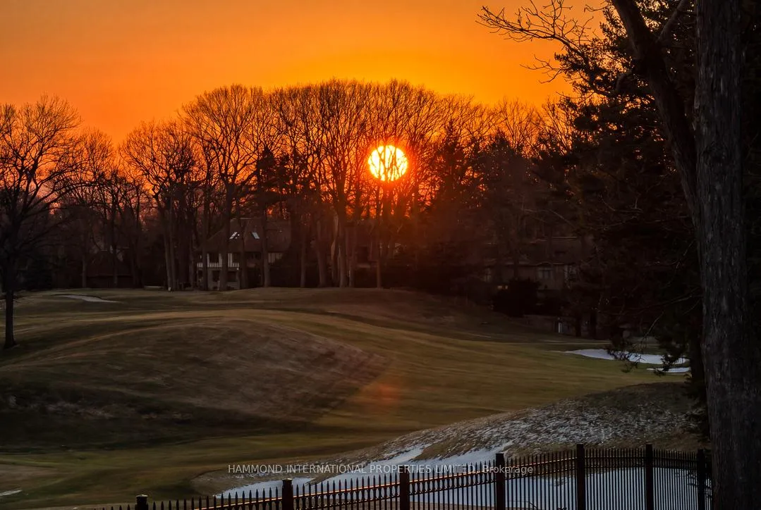 Photo 39 of 421 The Kingsway, Etobicoke, Edenbridge-Humber Valley — HOMEH