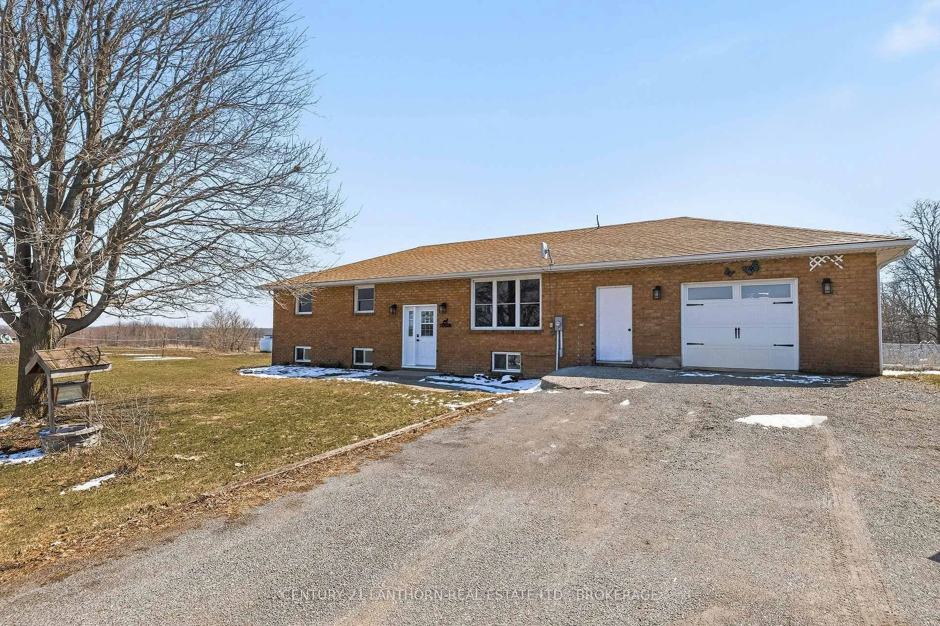 Front of 5243 County Road 8
