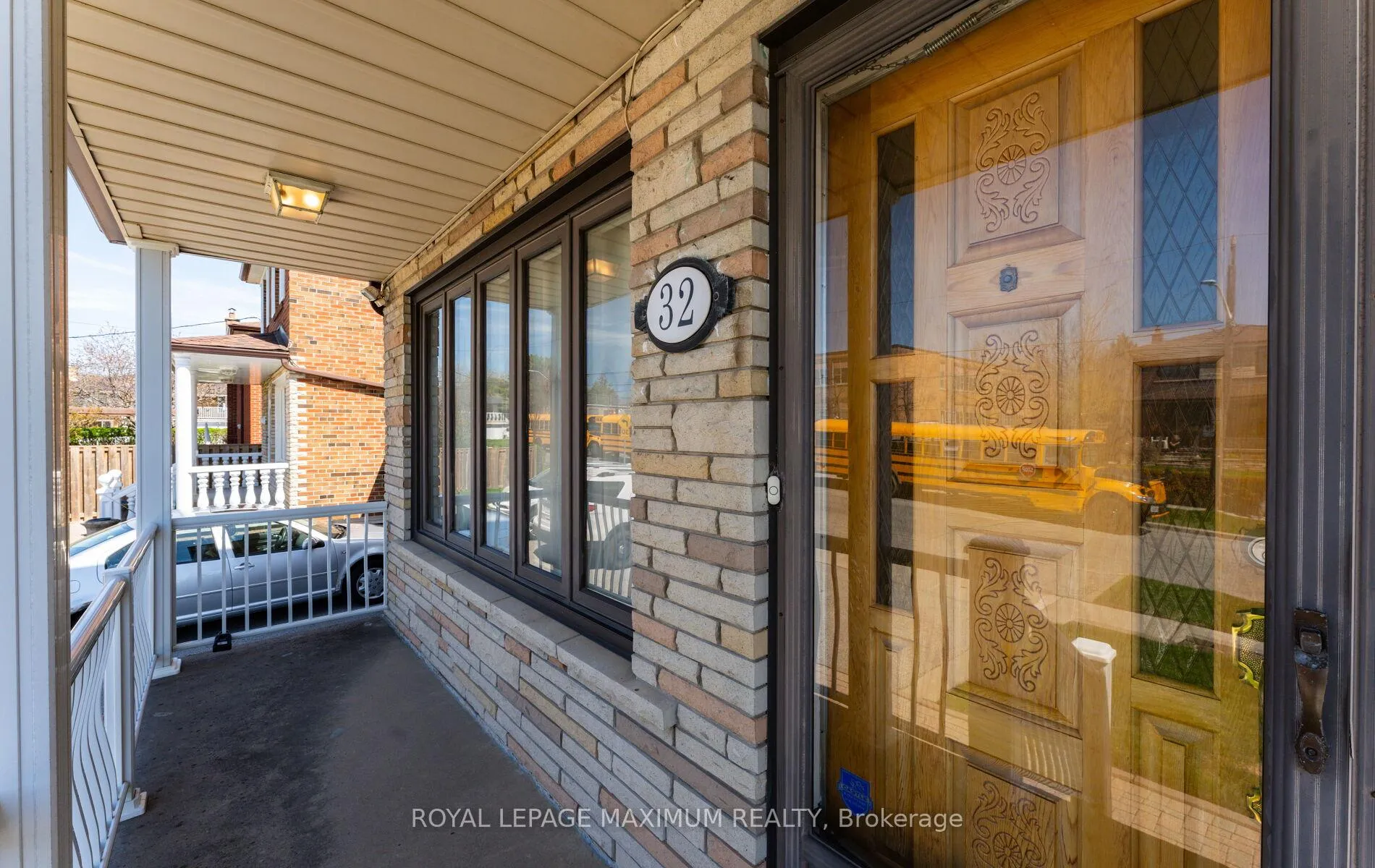 Photo 3 of 32 Ianhall Road, North York, Downsview-Roding-CFB — HOMEH