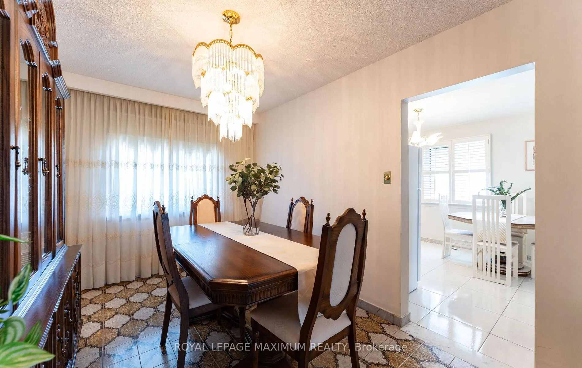 Photo 12 of 32 Ianhall Road, North York, Downsview-Roding-CFB — HOMEH