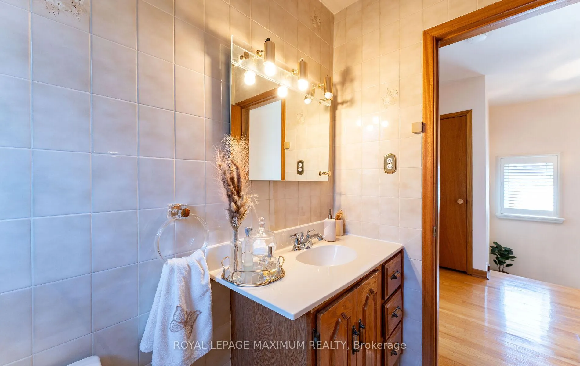 Photo 28 of 32 Ianhall Road, North York, Downsview-Roding-CFB — HOMEH