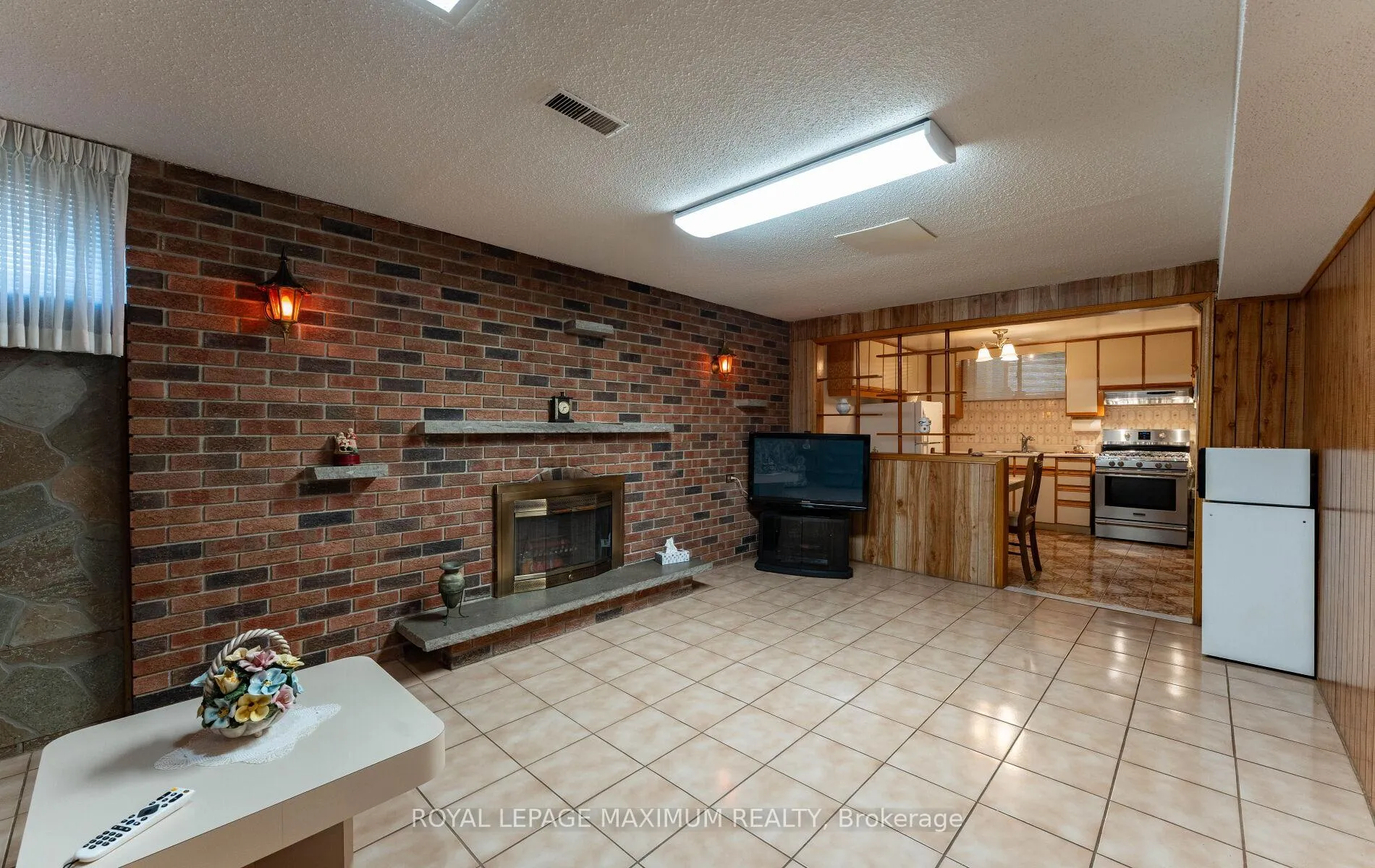 Photo 34 of 32 Ianhall Road, North York, Downsview-Roding-CFB — HOMEH