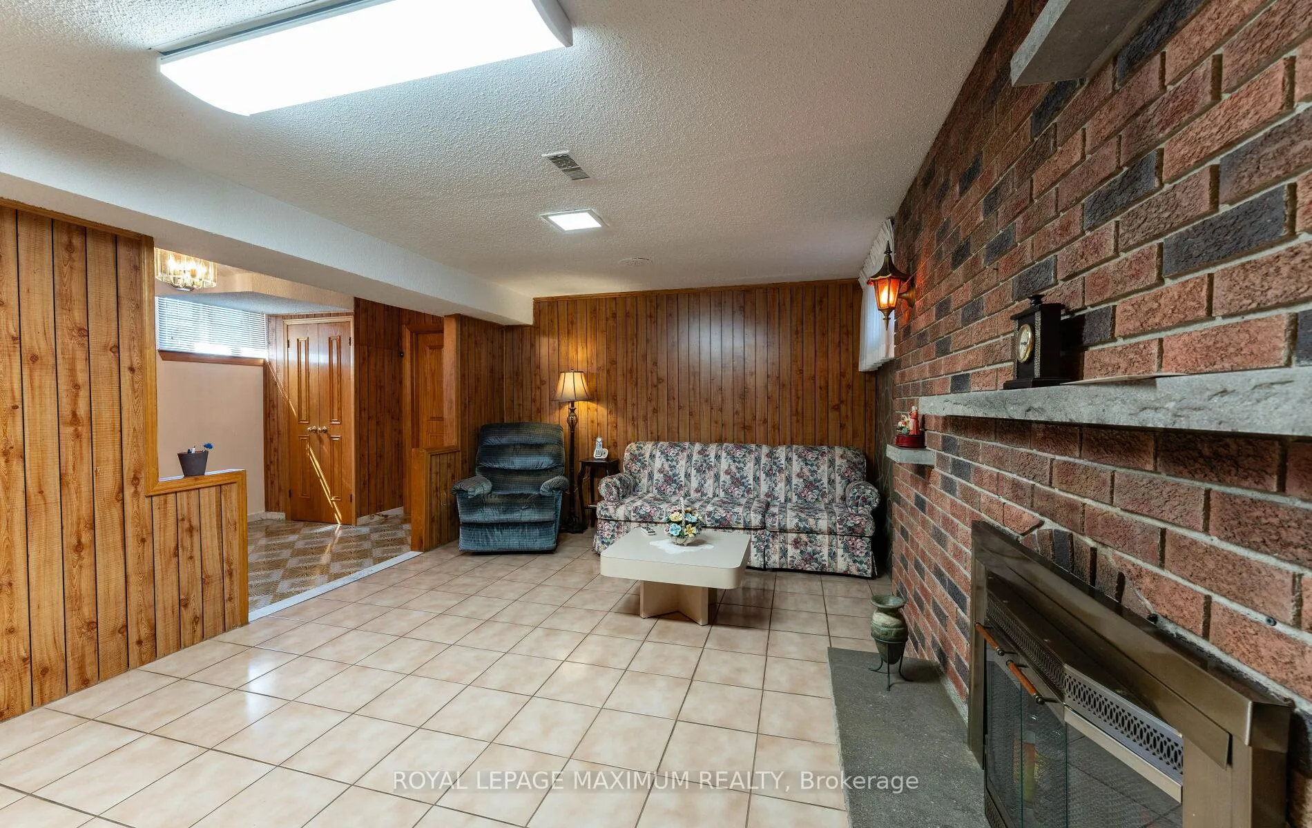 Photo 35 of 32 Ianhall Road, North York, Downsview-Roding-CFB — HOMEH