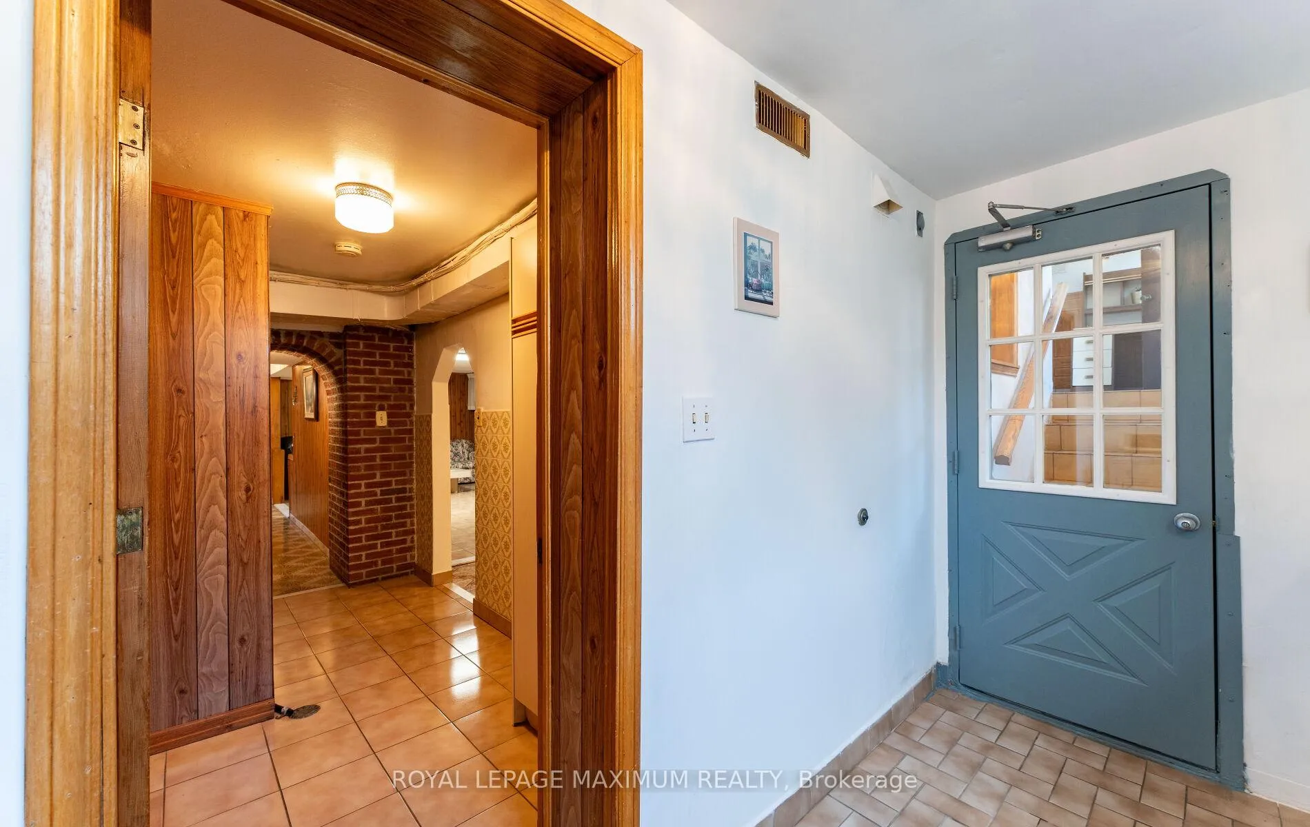 Photo 40 of 32 Ianhall Road, North York, Downsview-Roding-CFB — HOMEH