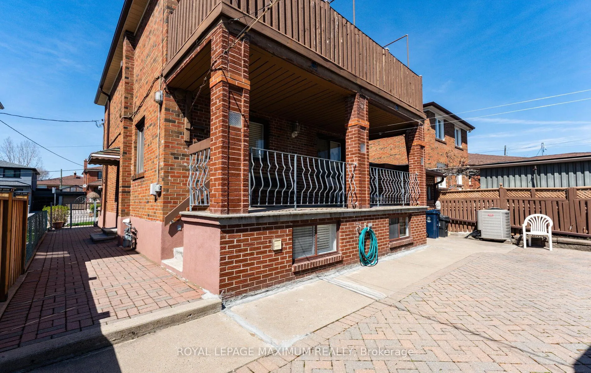 Photo 50 of 32 Ianhall Road, North York, Downsview-Roding-CFB — HOMEH