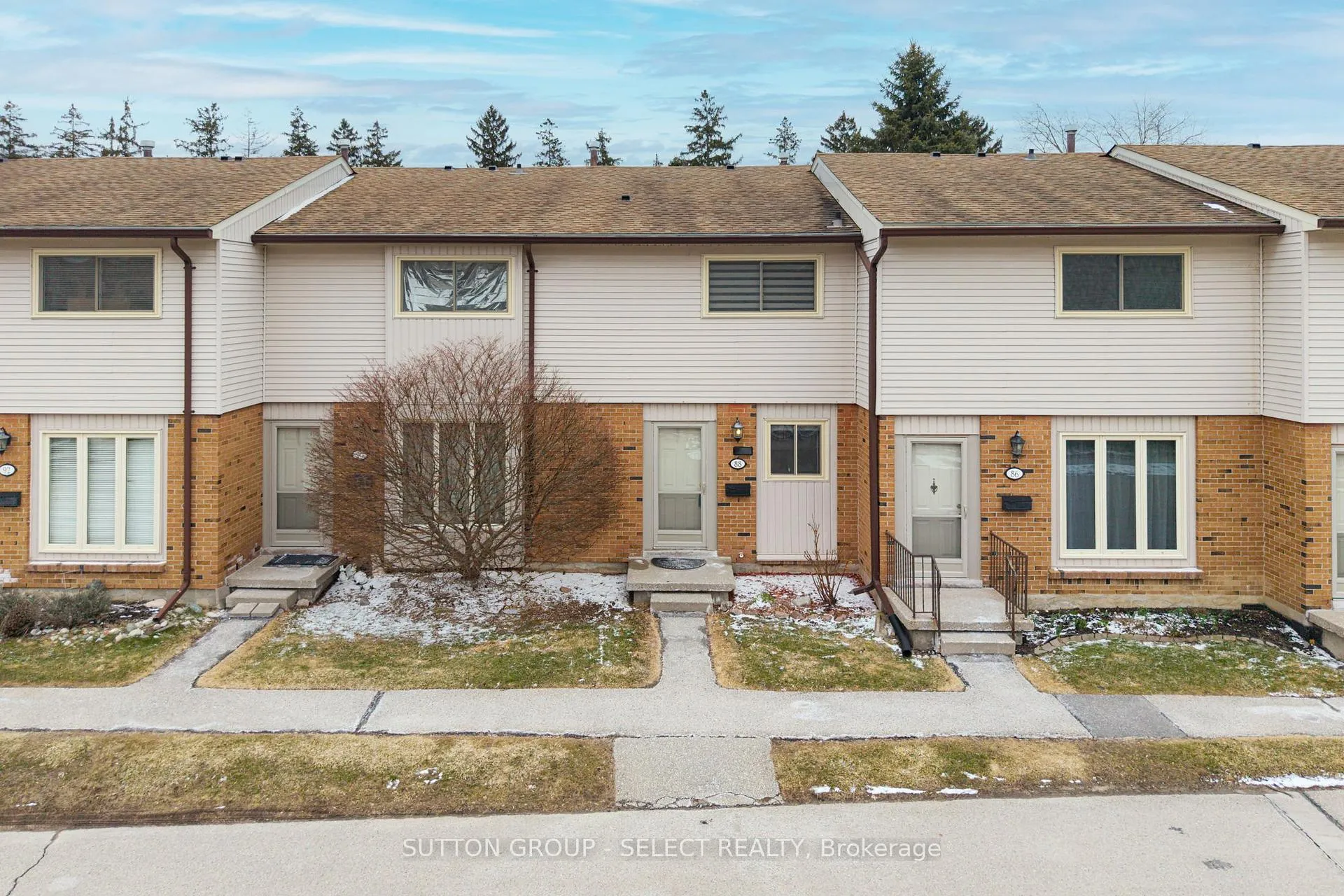 Front of Unit 88, 1328 Commissioners Road W