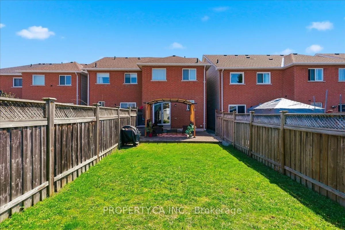 Photo 25 of 45 Lindenshire Avenue, Vaughan, Maple — HOMEH