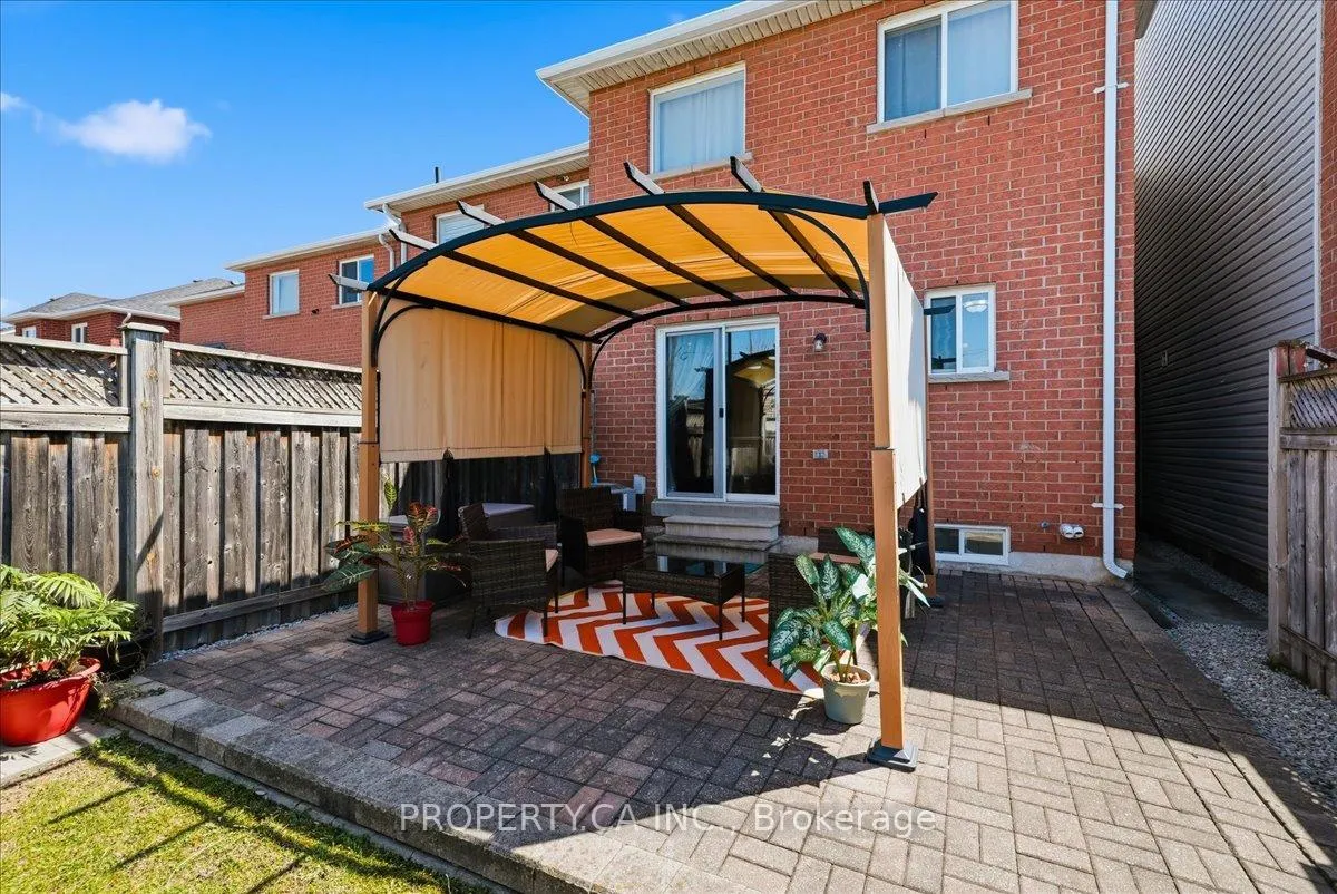 Photo 26 of 45 Lindenshire Avenue, Vaughan, Maple — HOMEH