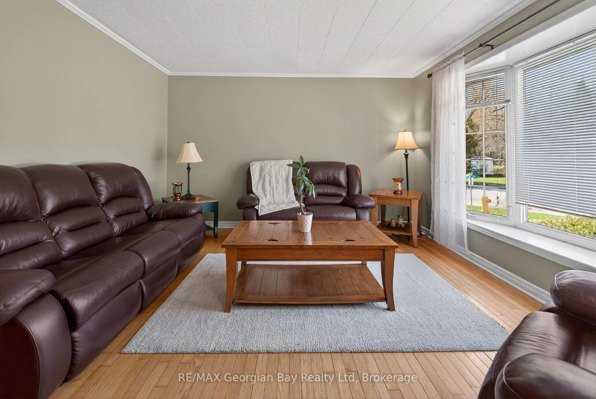 Photo 9 of 919 Eighth Avenue, Tay, Port McNicoll — HOMEH