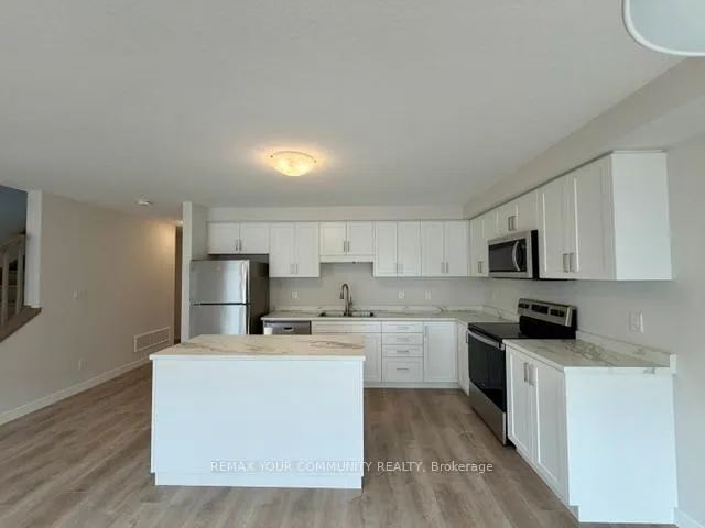 Photo 10 of 25 Strath Crescent, Springwater, Elmvale — HOMEH