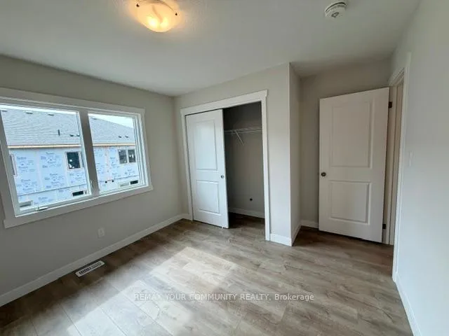 Photo 15 of 25 Strath Crescent, Springwater, Elmvale — HOMEH