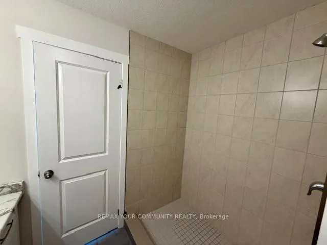 Photo 16 of 25 Strath Crescent, Springwater, Elmvale — HOMEH
