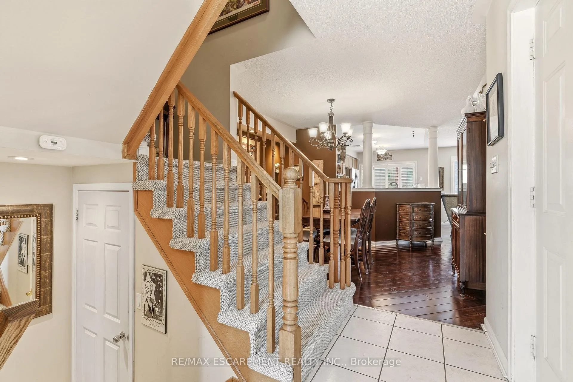 Photo 6 of 2211 Amberglen Court, Oakville, Westmount — HOMEH