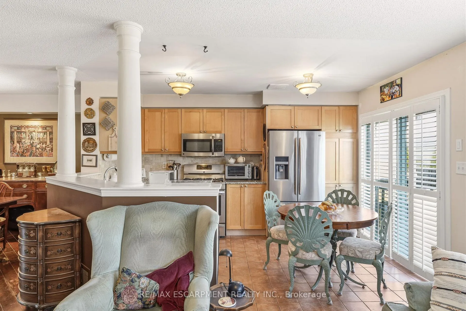Photo 18 of 2211 Amberglen Court, Oakville, Westmount — HOMEH
