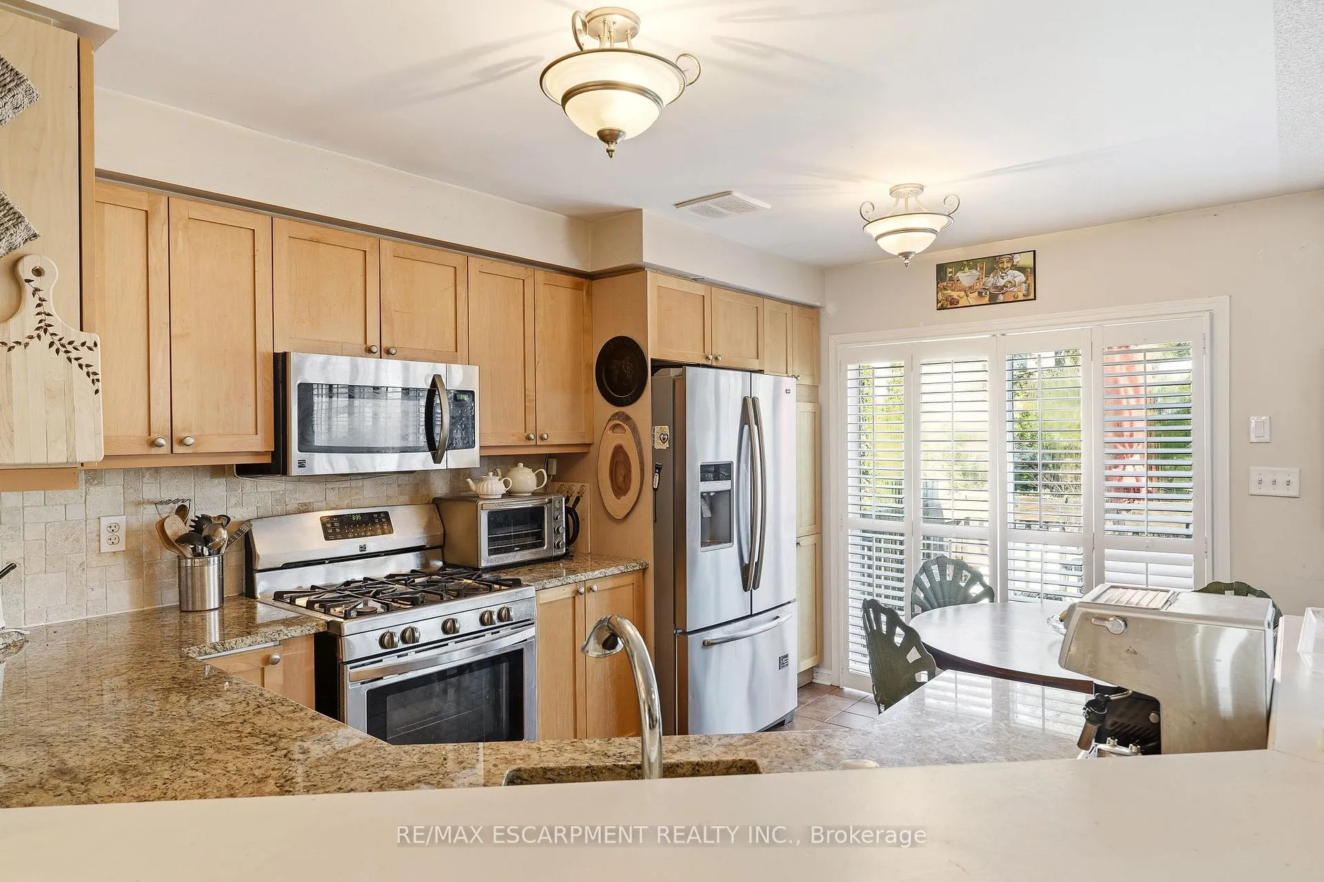 Photo 20 of 2211 Amberglen Court, Oakville, Westmount — HOMEH