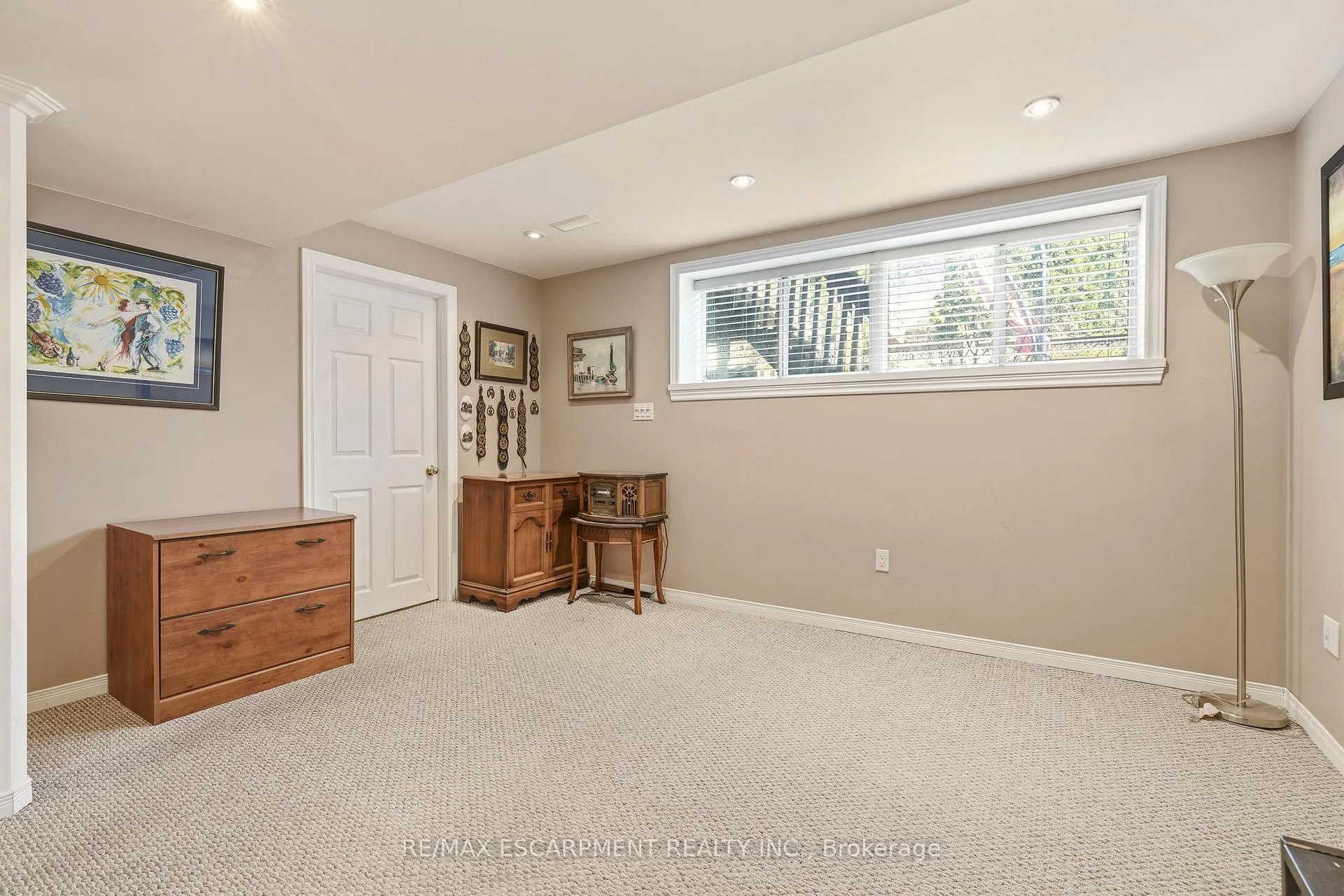 Photo 30 of 2211 Amberglen Court, Oakville, Westmount — HOMEH