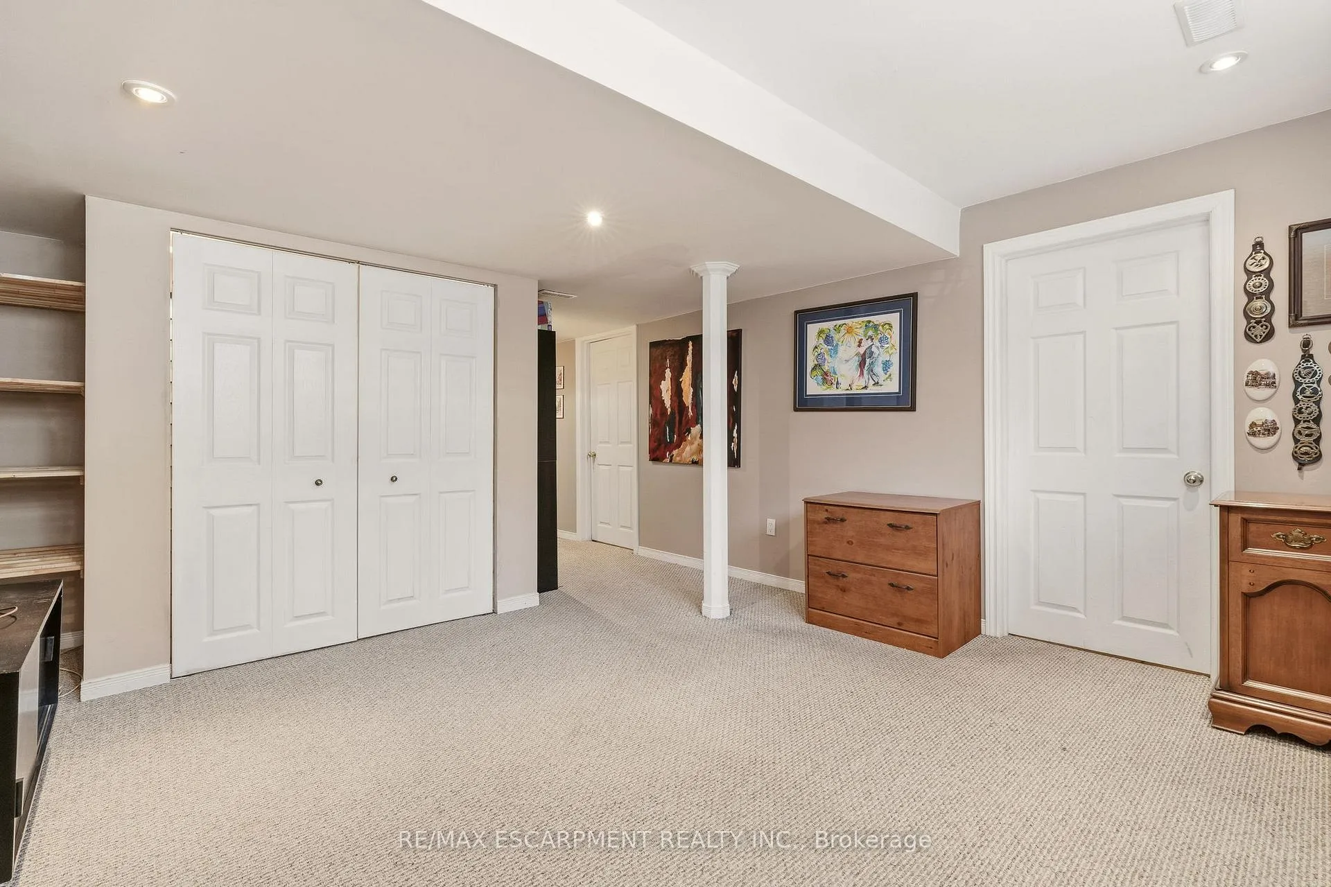 Photo 31 of 2211 Amberglen Court, Oakville, Westmount — HOMEH