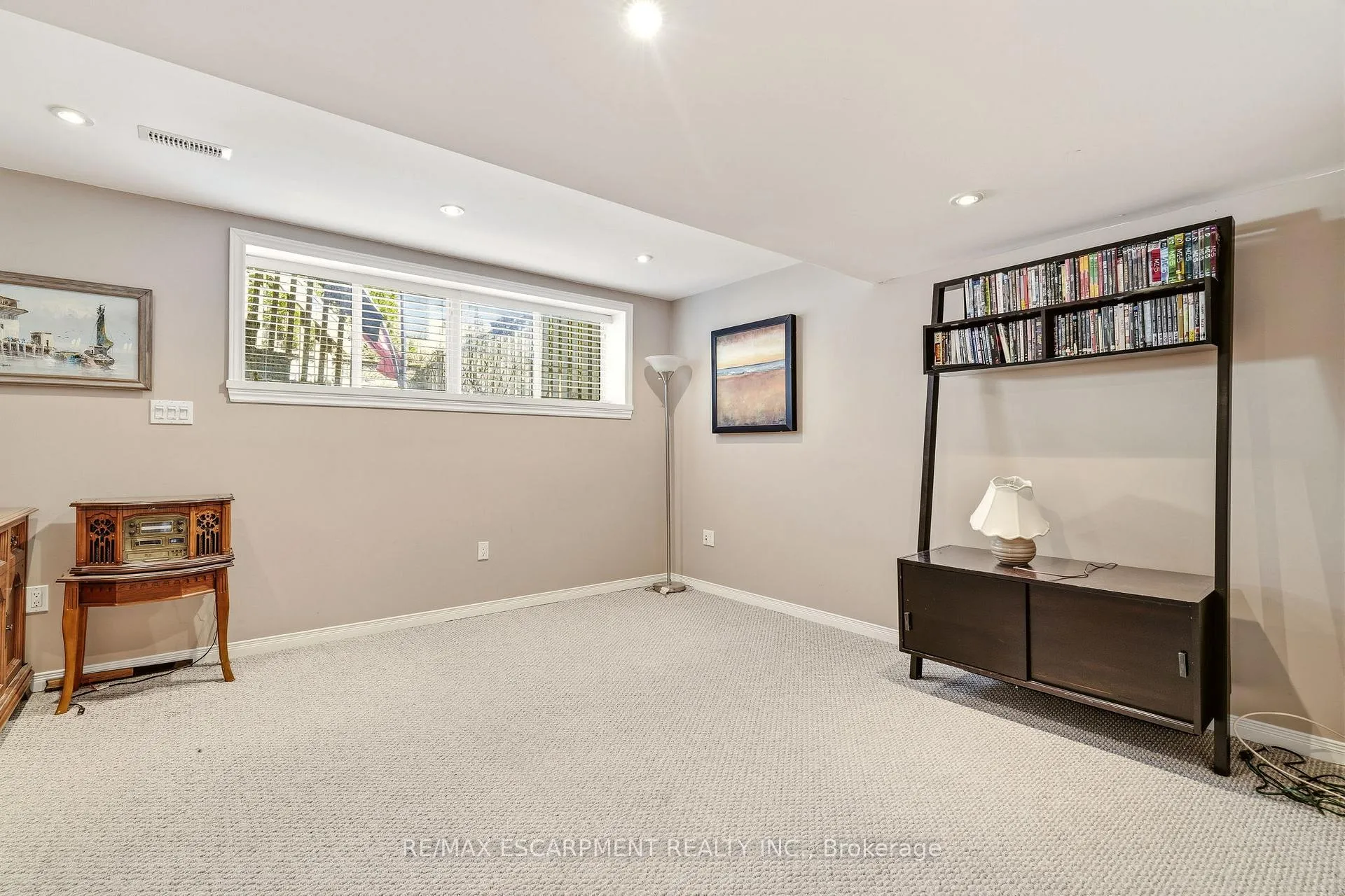 Photo 34 of 2211 Amberglen Court, Oakville, Westmount — HOMEH