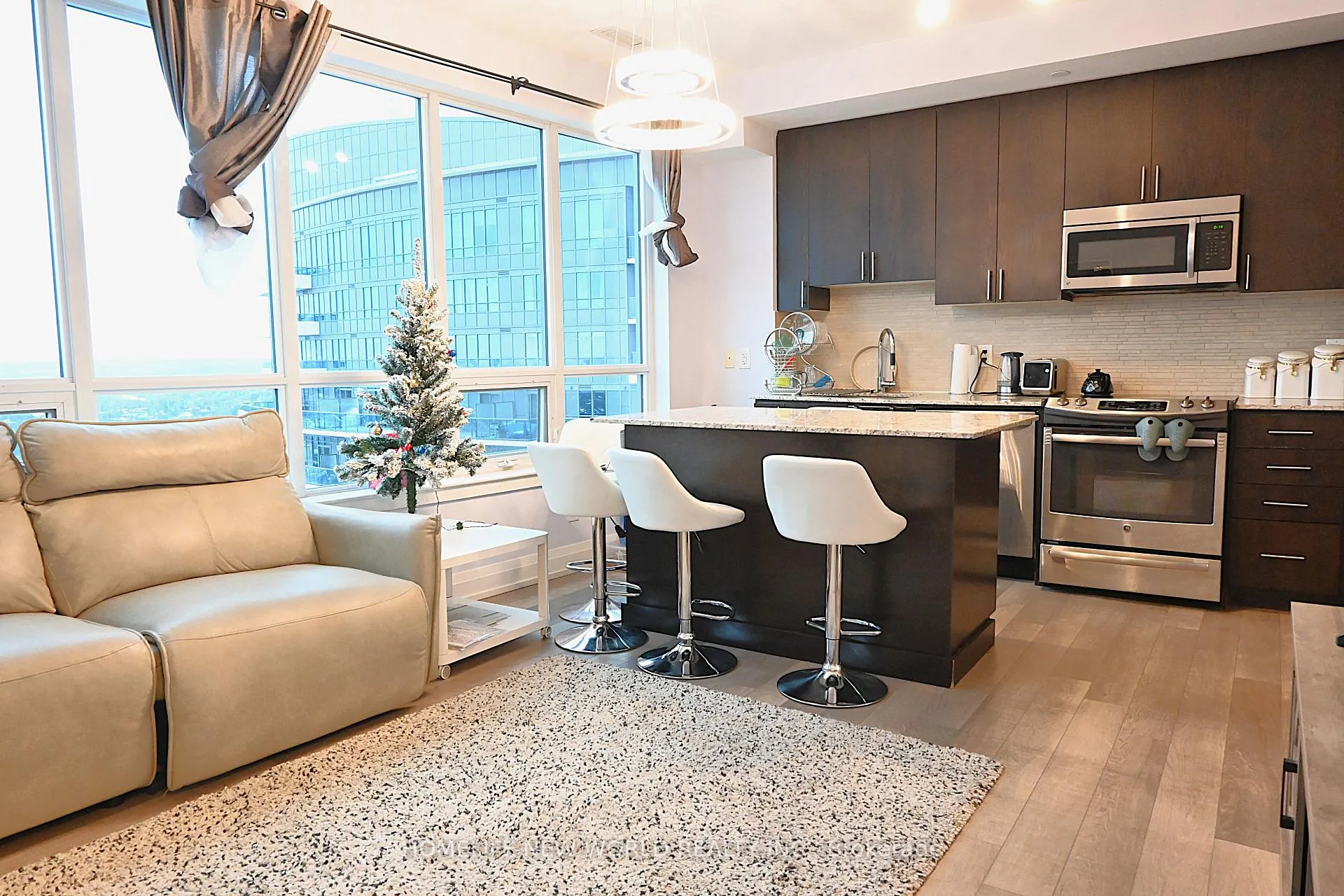 Photo 7 of Unit PH2-08, 7161 Yonge Street, Markham, Grandview — HOMEH