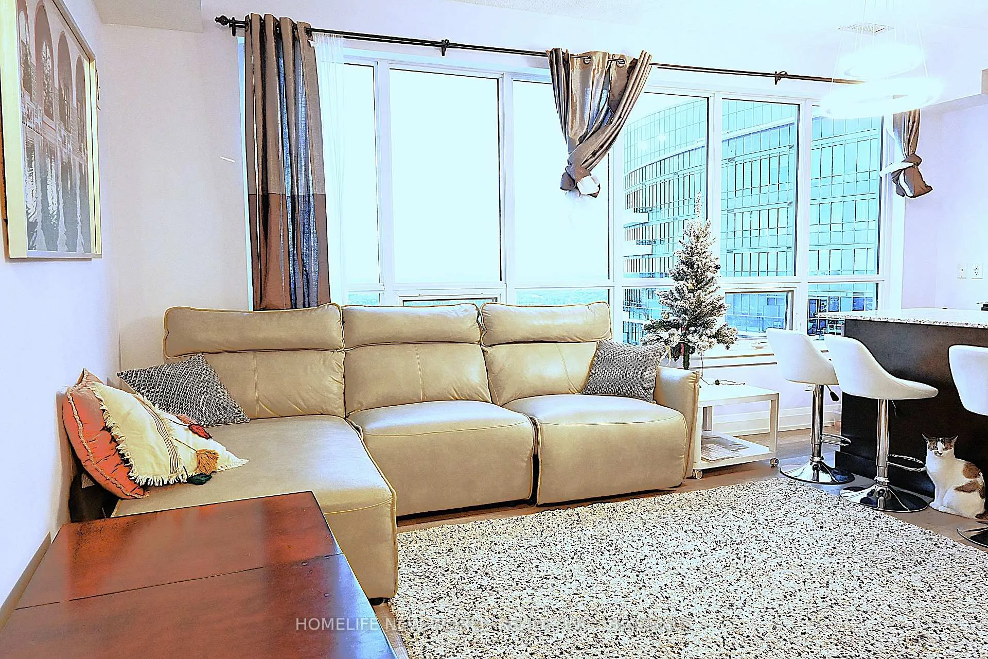 Photo 8 of Unit PH2-08, 7161 Yonge Street, Markham, Grandview — HOMEH