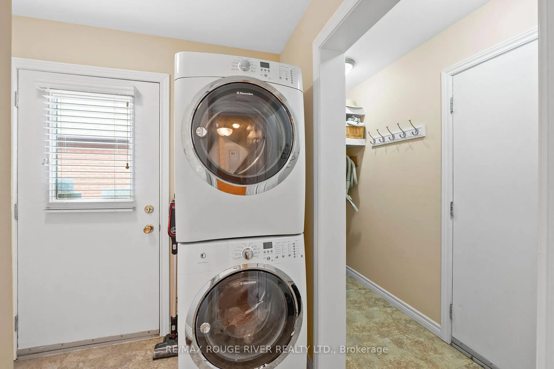 Photo 26 of 1093 Frei Street, Cobourg — HOMEH