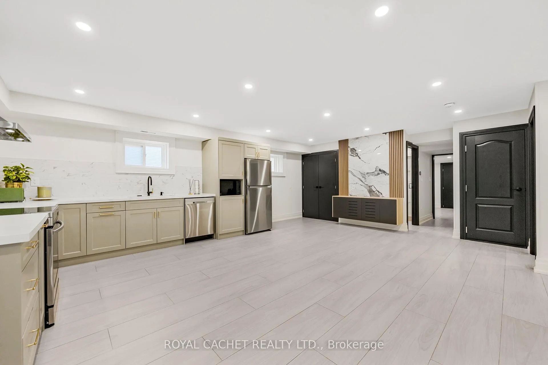 Photo 32 of 18 Ivorwood Crescent W, Scarborough, Wexford-Maryvale — HOMEH